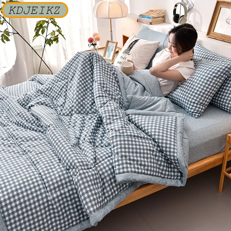 Double-sided simple summer quilt microfiber air conditioning quilt blanket