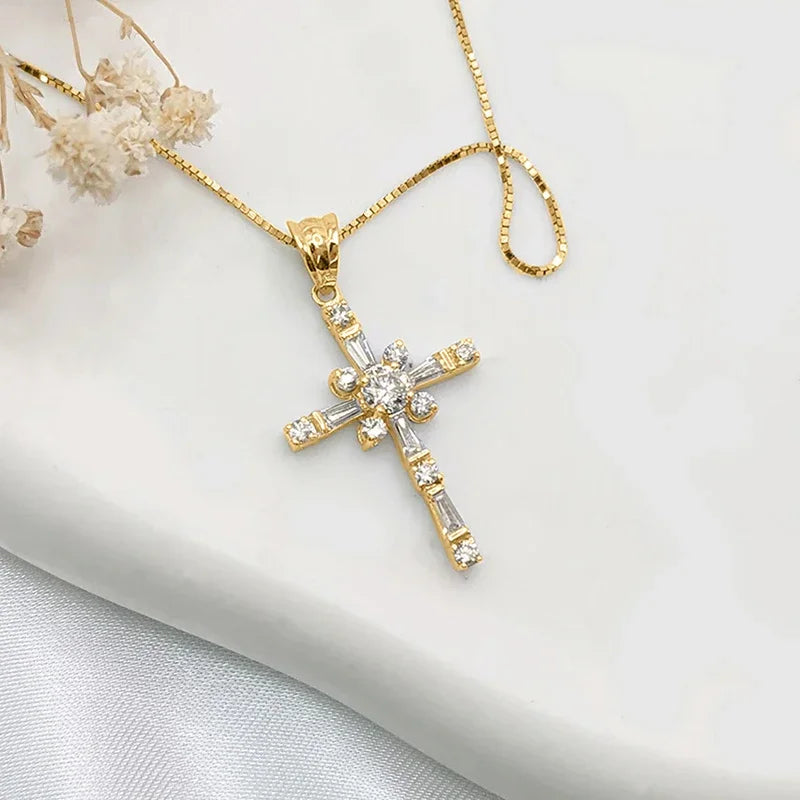 Shinning Cross Pendant Necklace Female Daily Party Jewelry with Zirconia